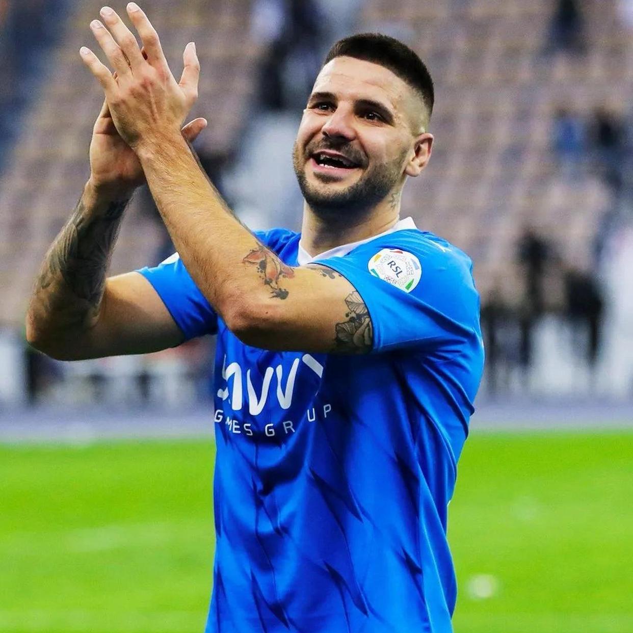 转折点！AC米兰刷新队史纪录，NBA常规赛关键时刻攻防权衡，质疑声仍在，数据趋势出现新变化-爱游戏入口