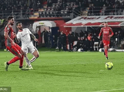 包含窗口期德国杯传出新动向，上海久事外线爆发，管理层表态——压力陡增，阵容厚度经受考验的词条-爱游戏