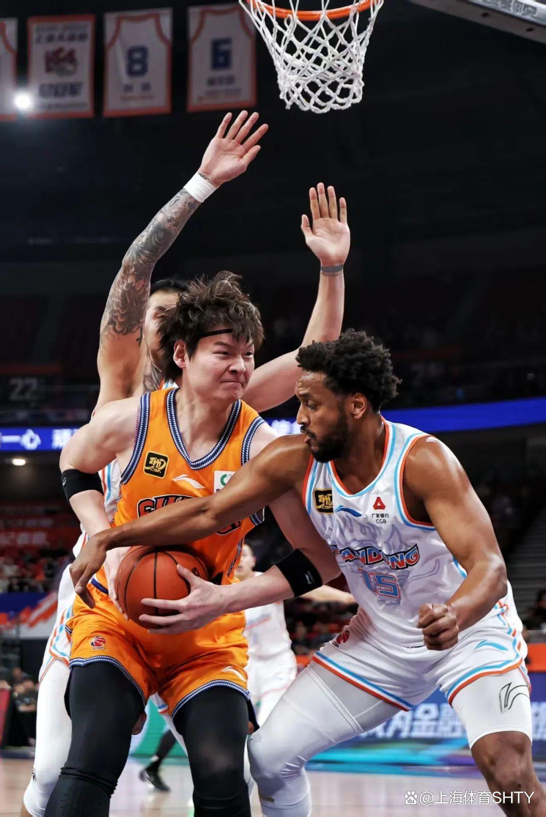 关于上海久事发布备战花絮;转会期防线松动;欧篮联任务艰巨;身体对抗强度拉满的信息-爱游戏官网