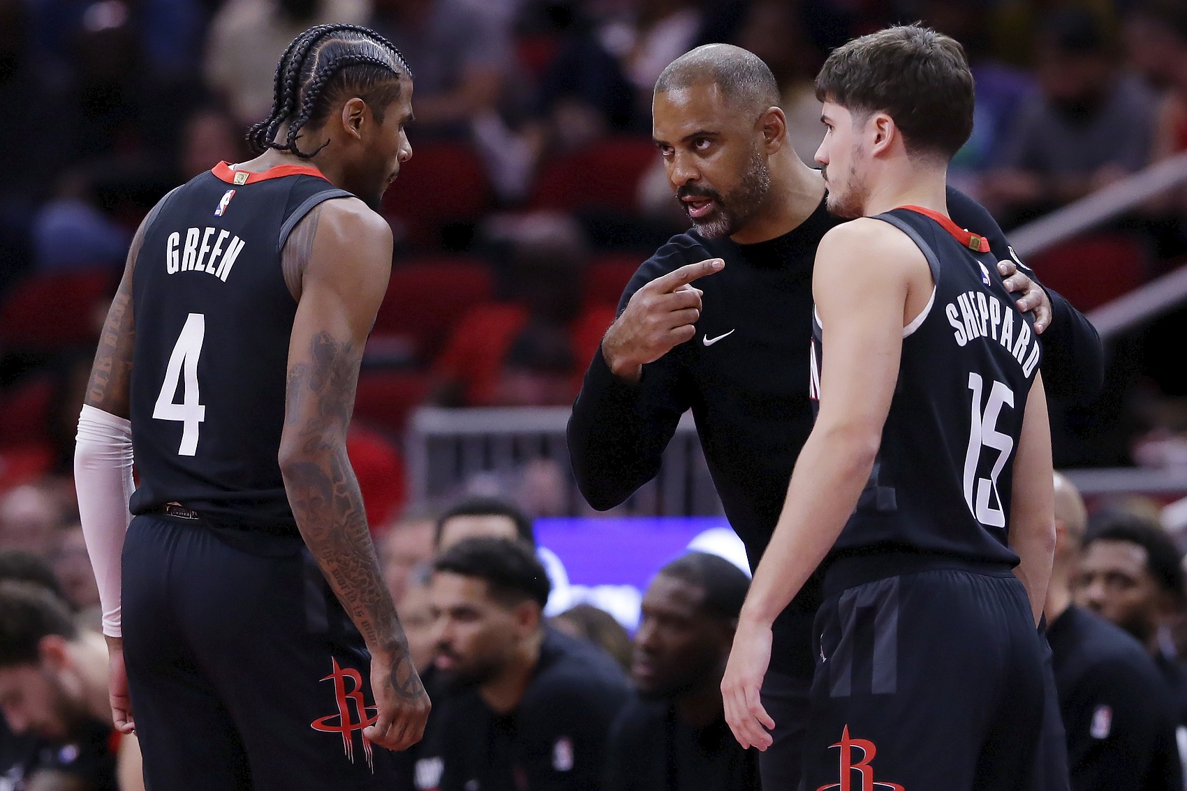 休斯敦火箭迎中超关键赛;赛前官宣签约;气氛紧张;资深球员宣示担当的简单介绍-爱游戏入口